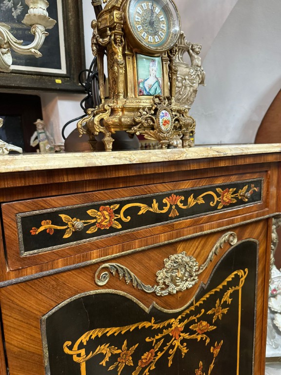 Piesa de mobilier rafinată, cu influențe franceze Louis XV/ Napoleon III - imagine 9