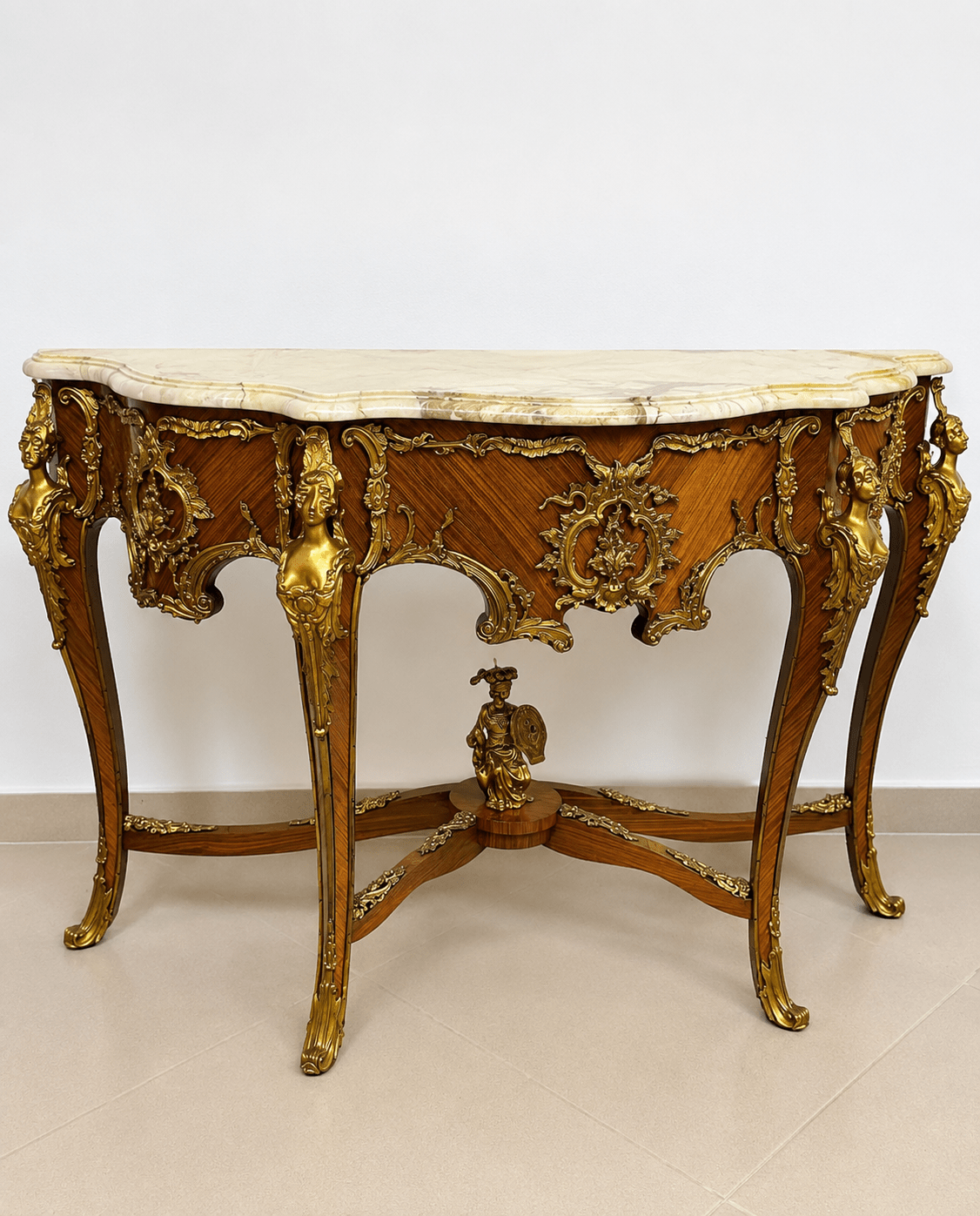 Grandioasă consolă în stil Louis XV