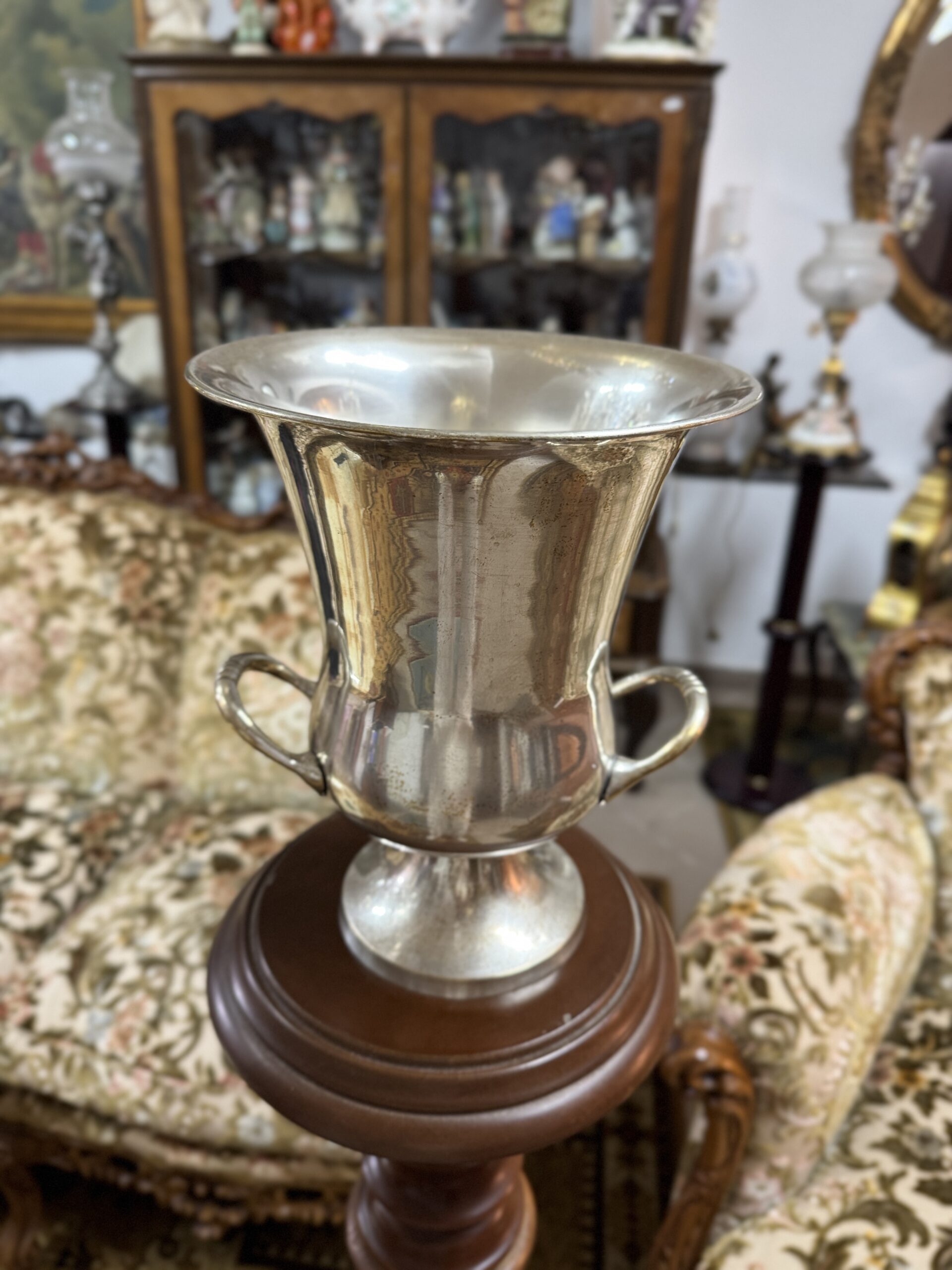 Frapiera din alamă argintată