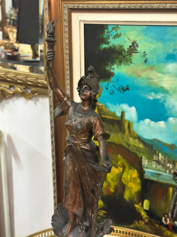 Statuete pereche din metal -,,Le secours”și ,,La liberte’’ - imagine 3
