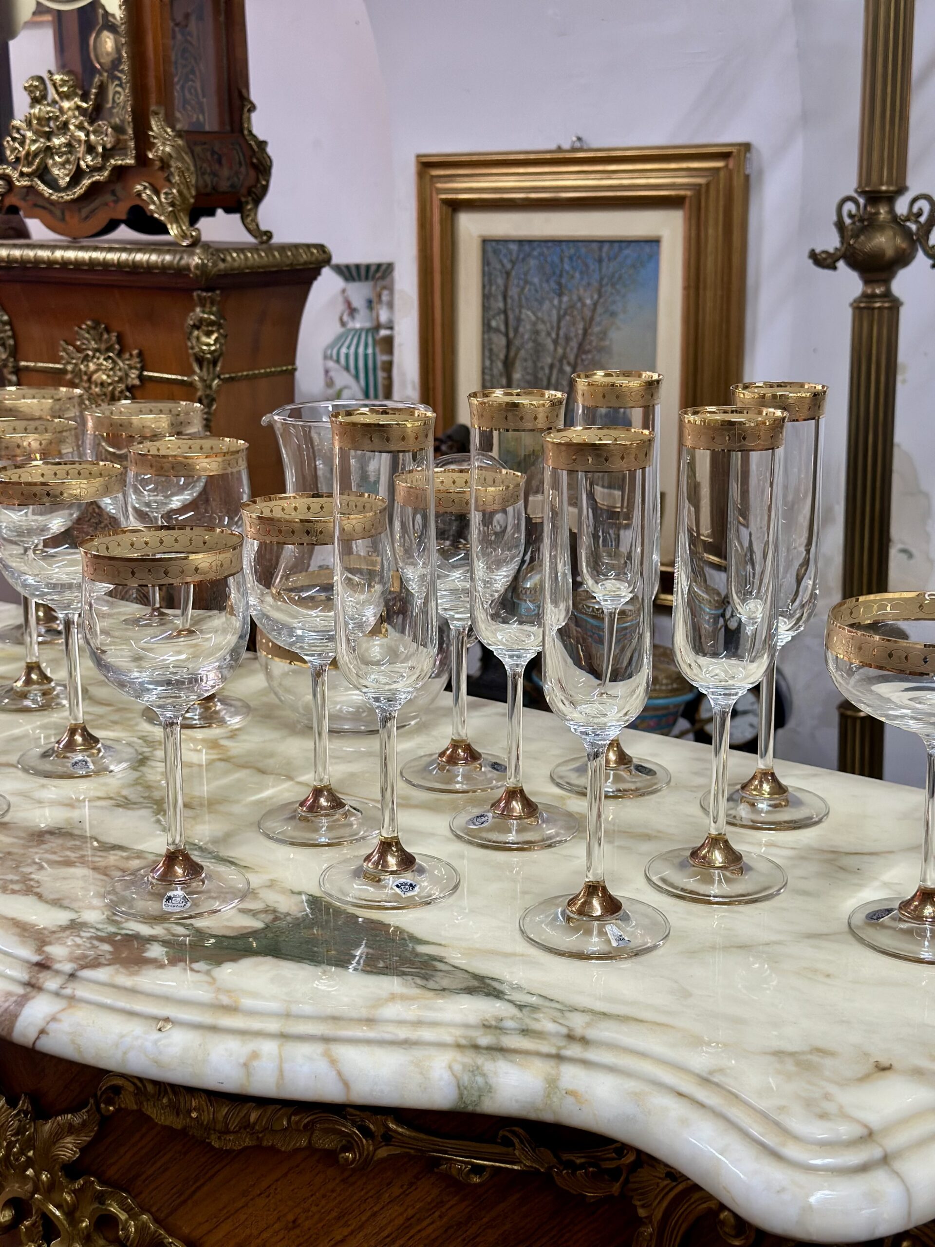 Elegant set de pahare din cristal,aurite și gravate,cu carafă - imagine 6