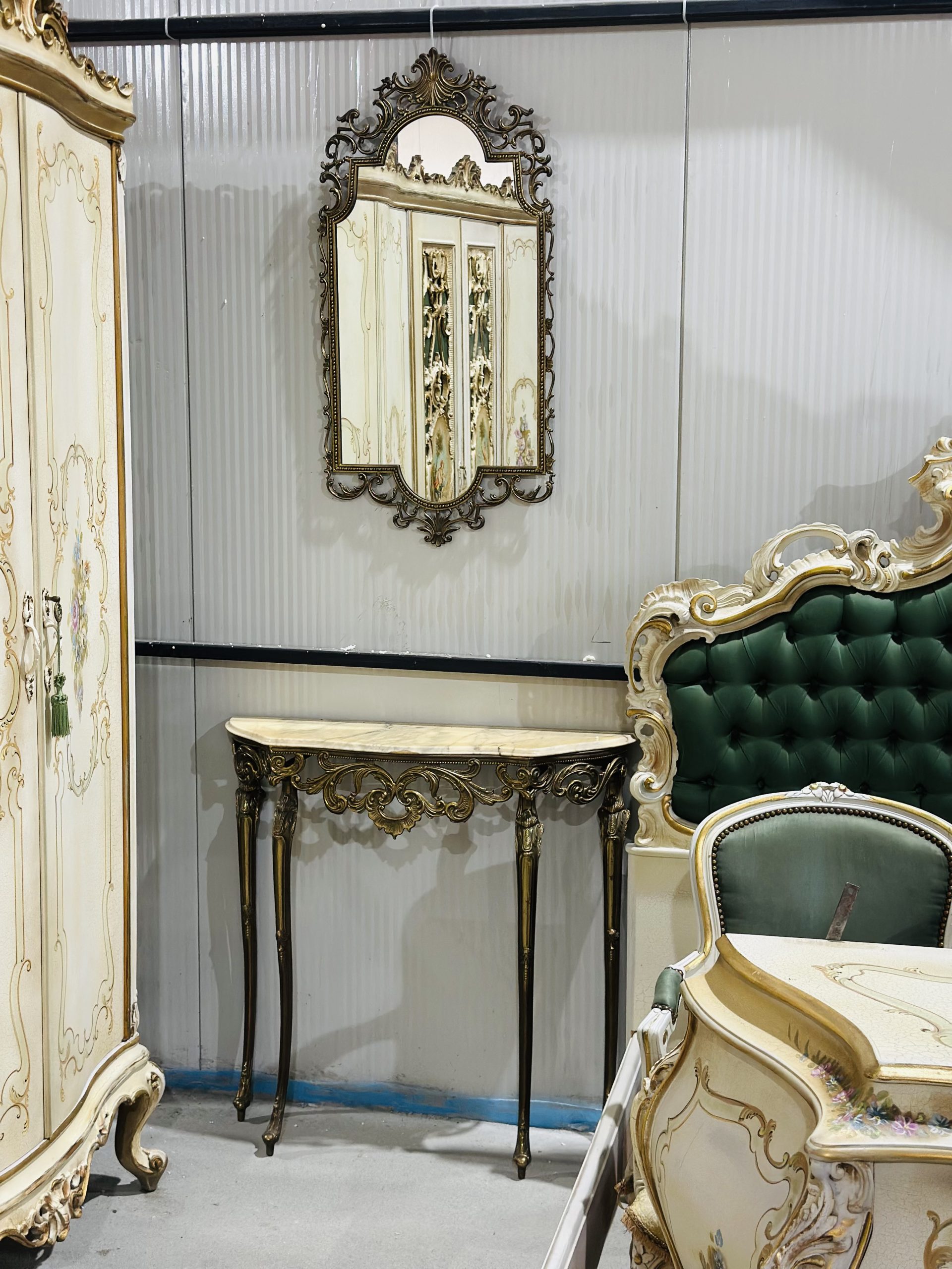 Consolă cu oglindă din bronz