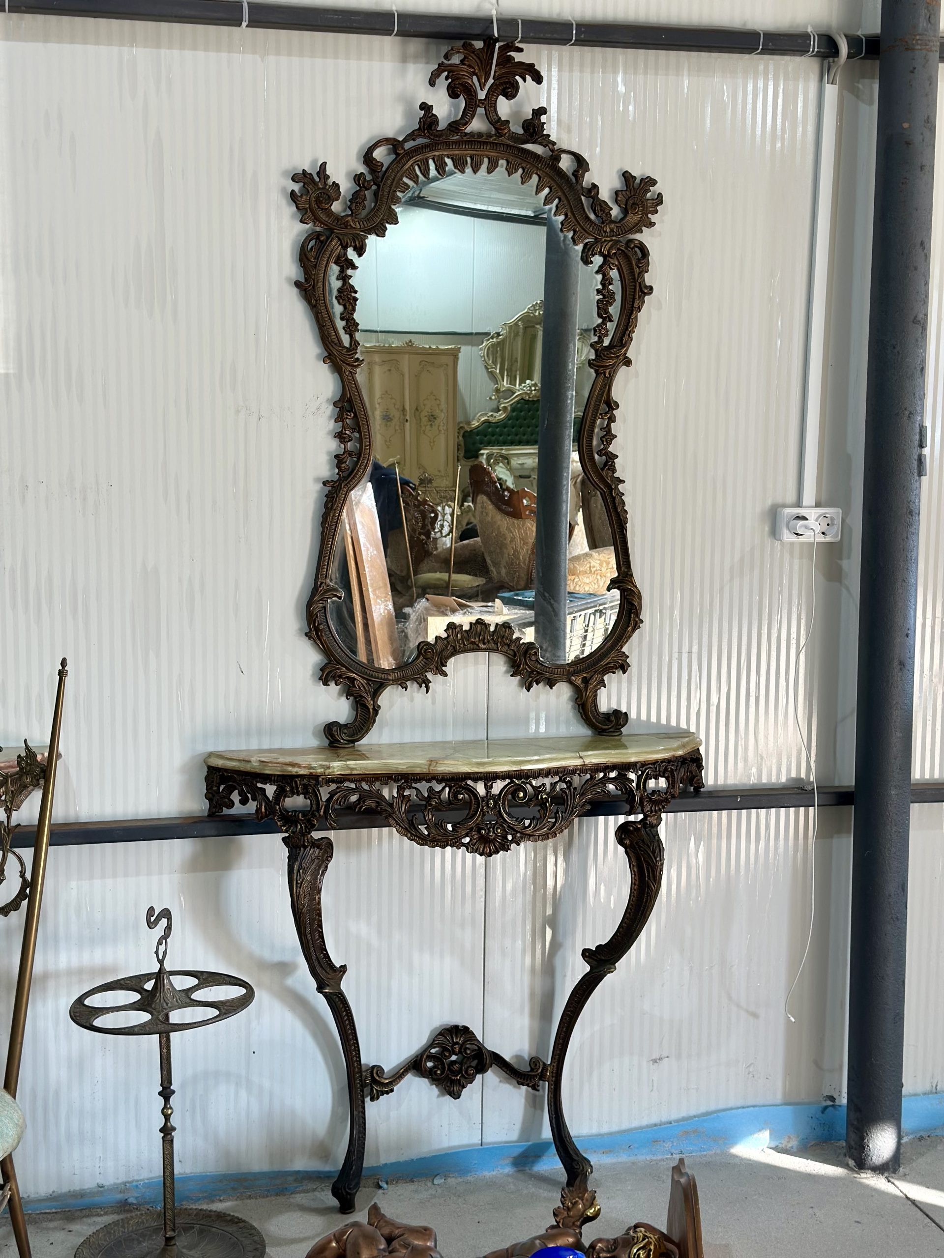 Consolă cu oglindă din bronz