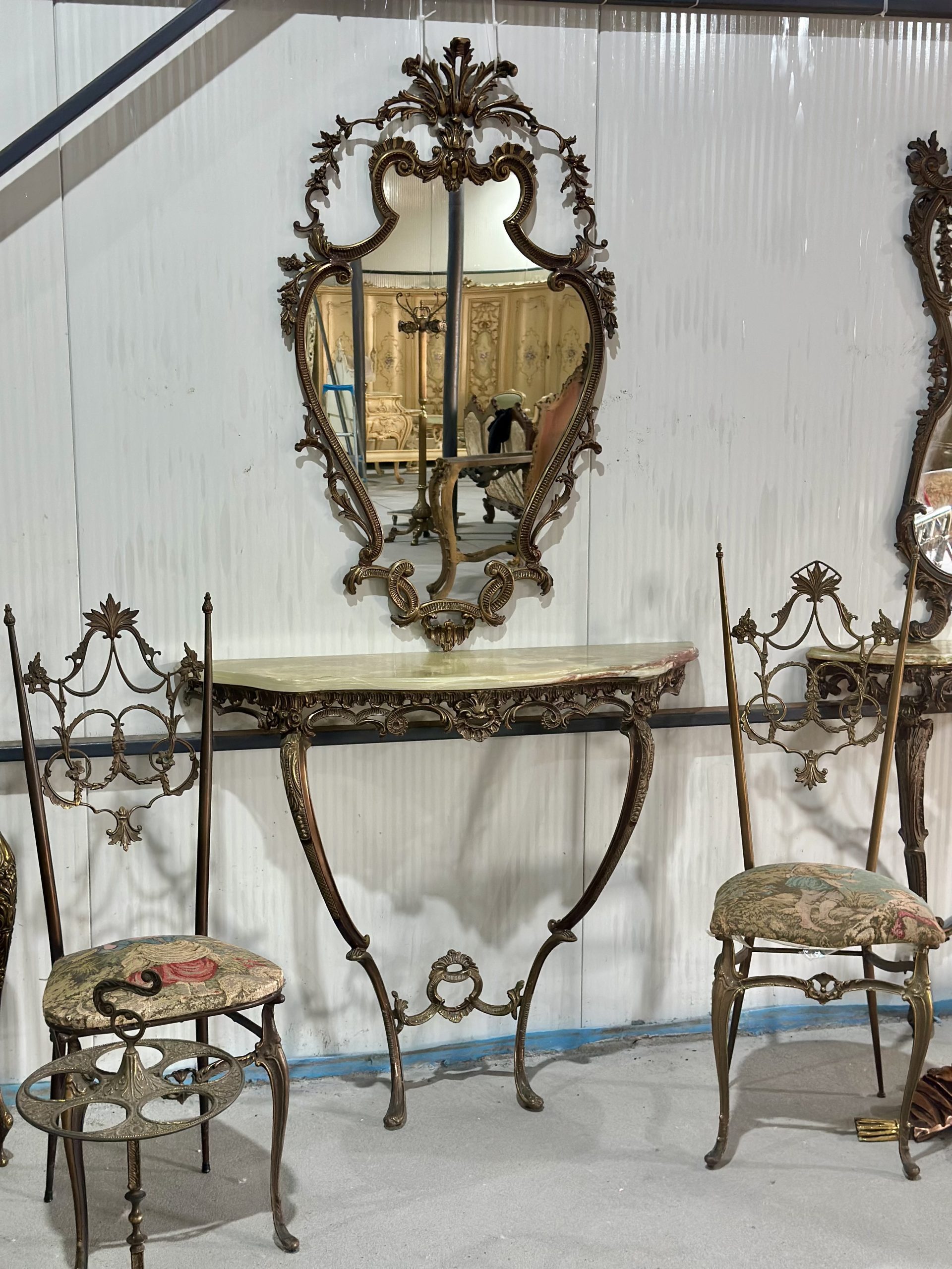 Consolă cu oglindă din bronz