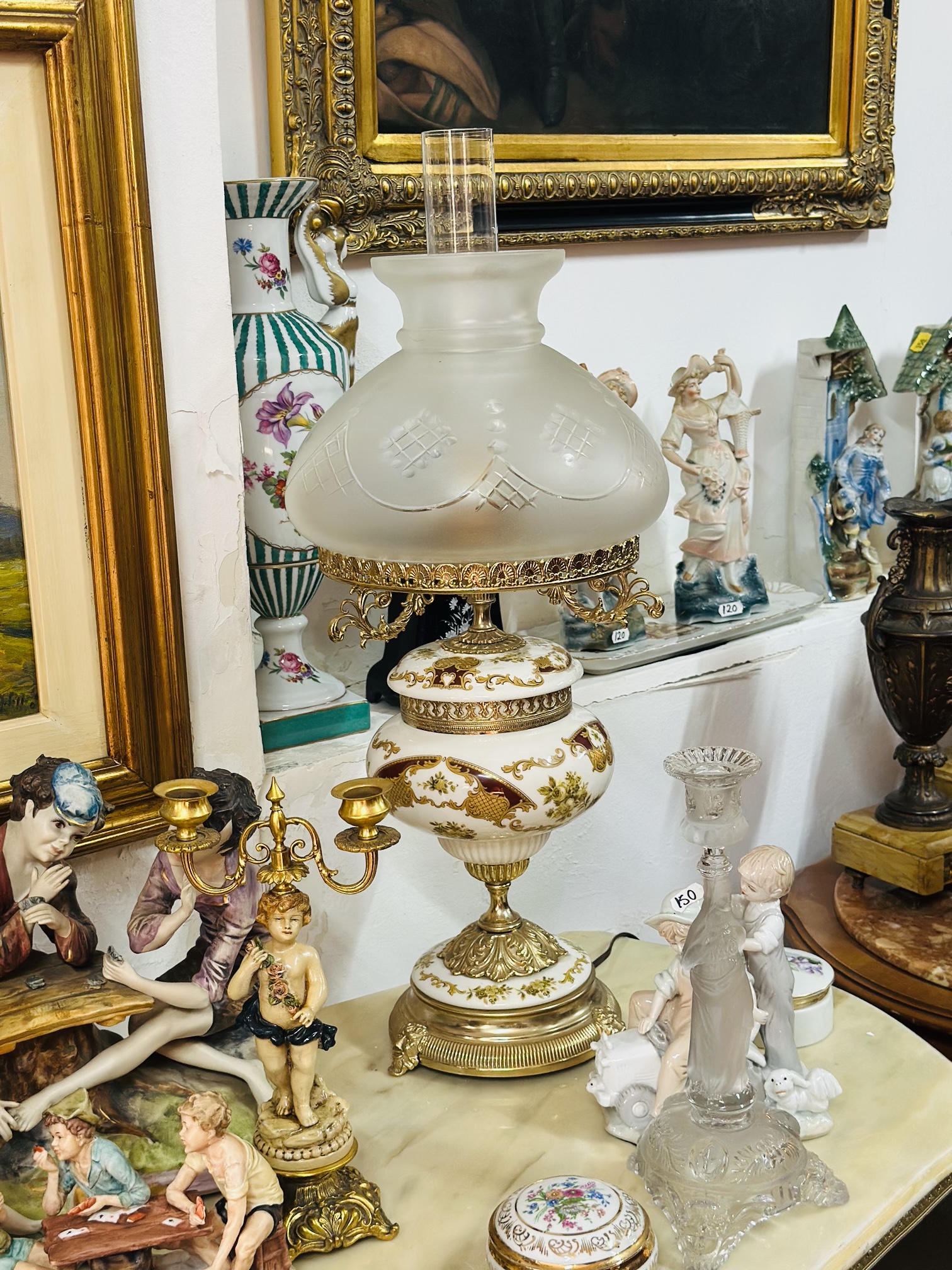 Magnifică lampă din porțelan Alfa cu alamă aurită