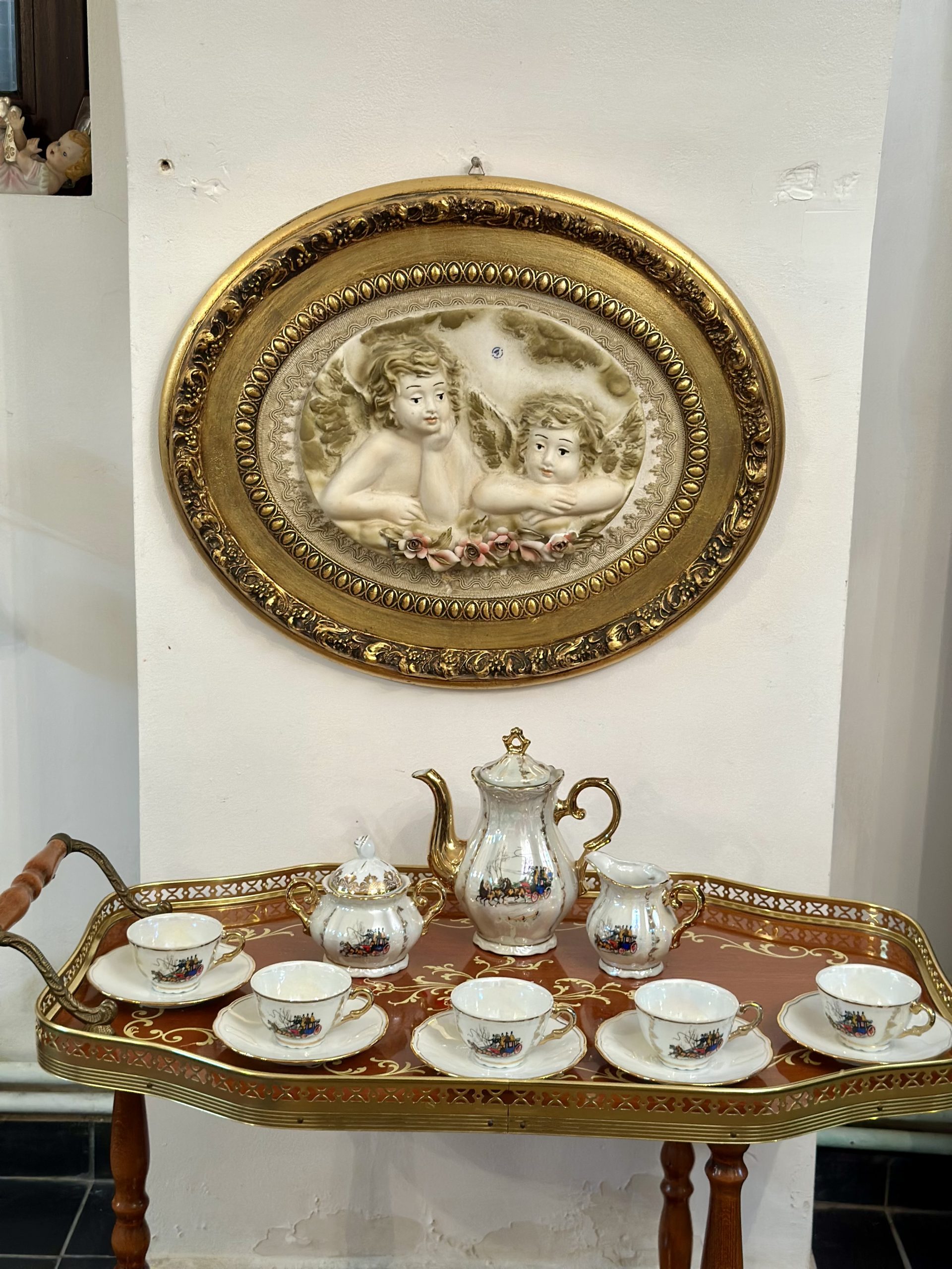 Deosebit tablou porțelan din Capodimonte-scena amorași