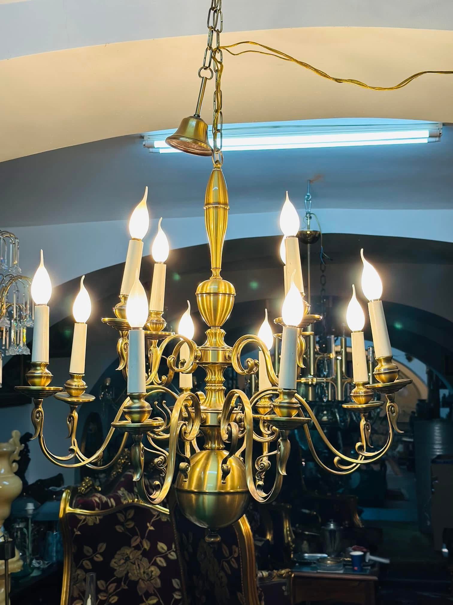 Candelabru din alamă cu 12 lumini