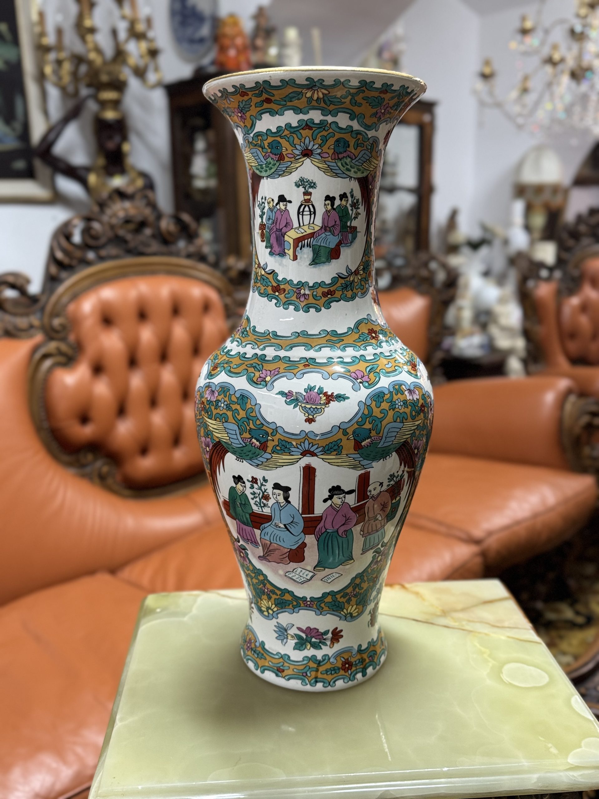 Vază decorativă din porțelan pictat manual – stil oriental